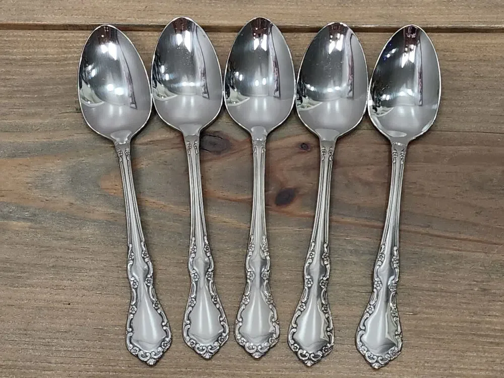 5 Distinction Deluxe Stainless By Oneida HH MANSION HALL Flatware Spoons
